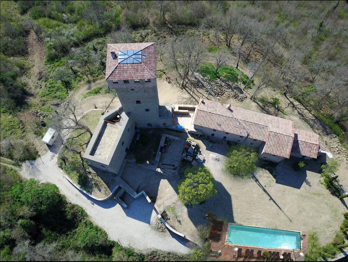 7 bedrooms Villa in Passignano sul Trasimeno, Italy No. 1365