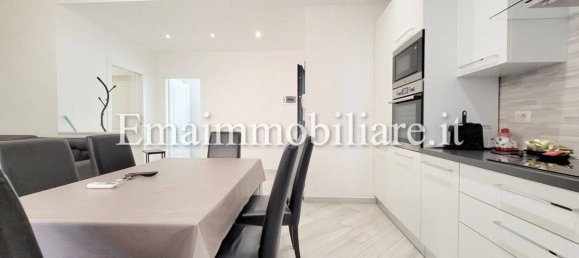 2 bedrooms Apartment in Milan, Italy No. 352172 7
