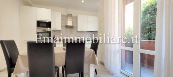 2 bedrooms Apartment in Milan, Italy No. 352172 3