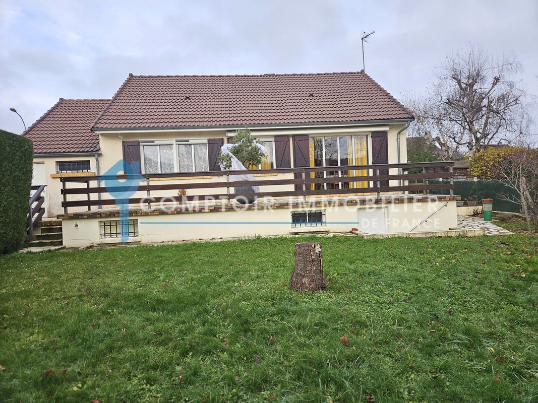 3 Schlafzimmer Haus in Etrechy, France, Nr. 166444