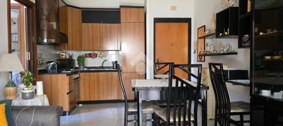 1 bedroom Apartment in Rome, Italy No. 319123 4