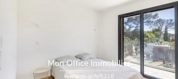 5 bedrooms Villa in Saint-Raphael, France No. 298825 11