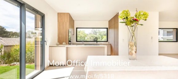 5 bedrooms Villa in Saint-Raphael, France No. 298825 5