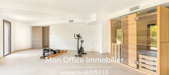 5 bedrooms Villa in Saint-Raphael, France No. 298825 15