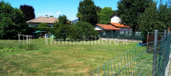 قطعة أرض في Brebbia, Italy 1140متر مربع رقم 88244 2