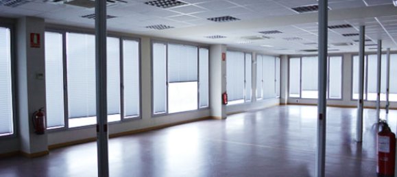 Bureau à Chartered Community of Navarre, Spain 157m² No. 87330 11