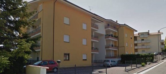 4-salle Appartement à Sant'Omero, Italy No. 237083 15