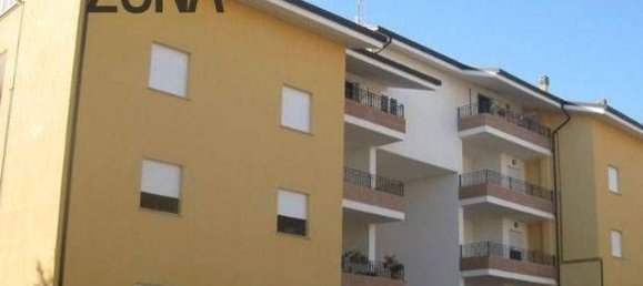 4-salle Appartement à Sant'Omero, Italy No. 237083 2