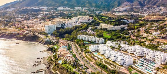 Apartamento de 2 dormitorios en Benalmádena, Spain No. 4377 13