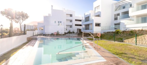 Apartamento de 2 dormitorios en Benalmádena, Spain No. 4377 21