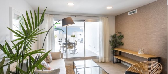 Apartamento de 2 dormitorios en Benalmádena, Spain No. 4377 4