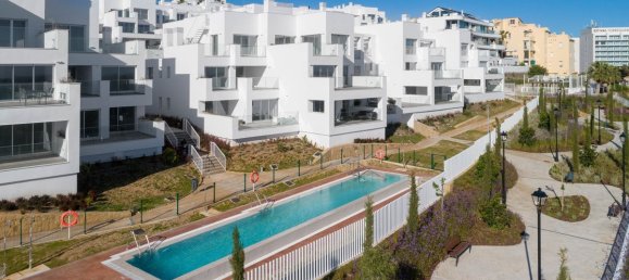 Apartamento de 2 dormitorios en Benalmádena, Spain No. 4377 16