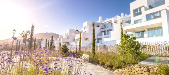 Apartamento de 2 dormitorios en Benalmádena, Spain No. 4377 22