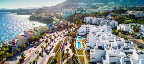 Apartamento de 2 dormitorios en Benalmádena, Spain No. 4377 25