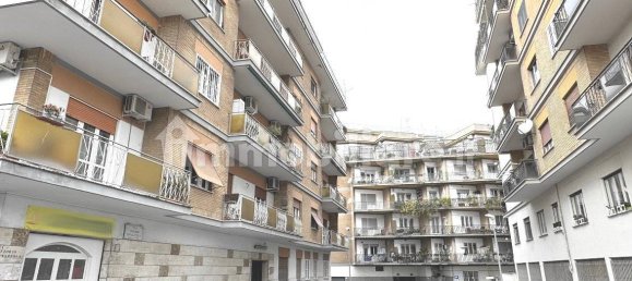 3 Schlafzimmer Wohnung in Rome, Italy, Nr. 206829 40