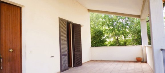 Вилла с 9 комнатами в Гвальдо Тадино, Италия № 275435 9