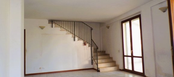 Вилла с 9 комнатами в Гвальдо Тадино, Италия № 275435 12