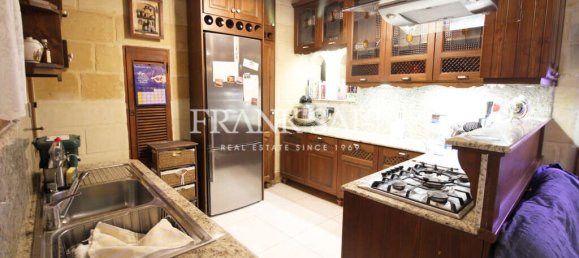 Таунхаус с 3 спальнями в Хамрун, Мальта № 1752 6