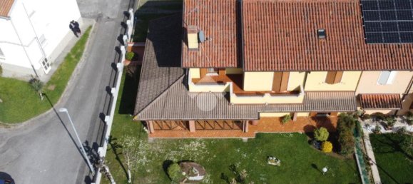 3 bedrooms Villa in Udine, Italy No. 52386 5