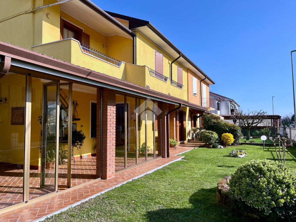 3 bedrooms Villa in Udine, Italy No. 52386