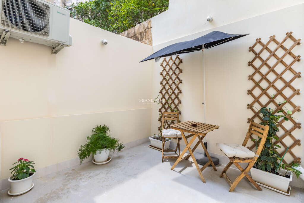 Мезонет с 1 спальней в Слима, Мальта № 10412