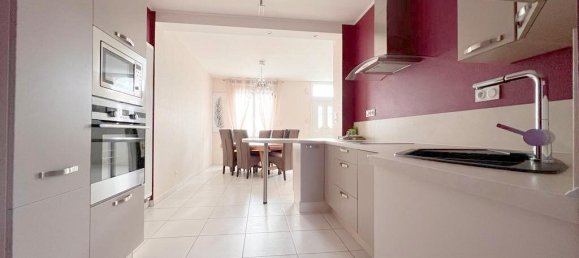 5 Schlafzimmer Haus in Saint-Nazaire, France, Nr. 100877 2