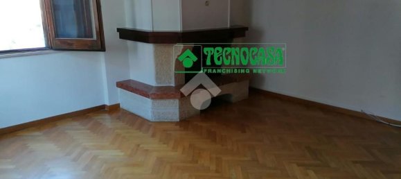 2-salle Appartement à Mercogliano, Italy No. 5767 20