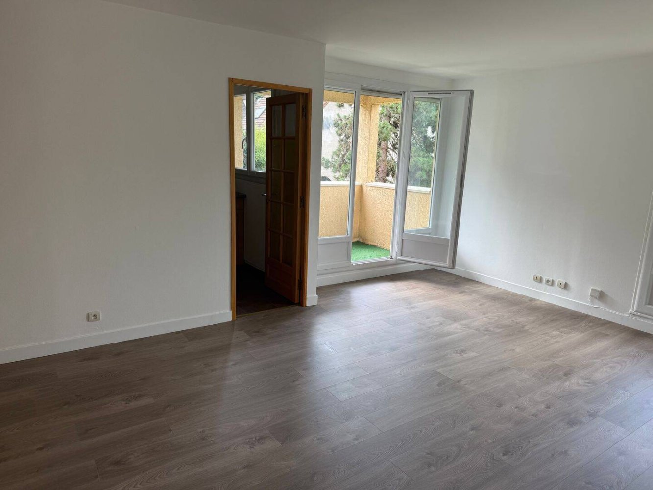Apartamento de 2 dormitorios en Cormeilles-en-Parisis, France No. 329349