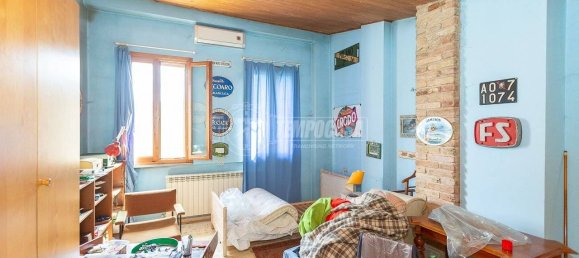 4 Schlafzimmer Haus in Salvirola, Italy, Nr. 172040 30