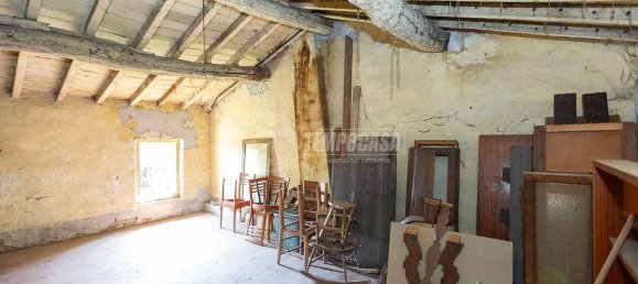 4 Schlafzimmer Haus in Salvirola, Italy, Nr. 172040 45