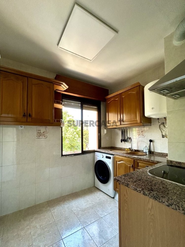 3 bedrooms Apartment in Lisbon, Portugal No. 353007