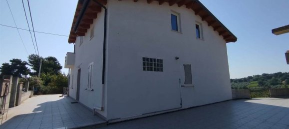 2 bedrooms Penthouse in Pollutri, Italy No. 309838 5