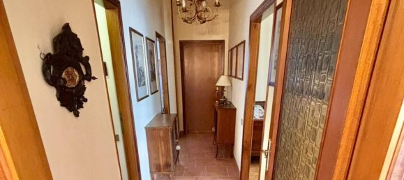 5 bedrooms Apartment in Siena, Italy No. 353659 8