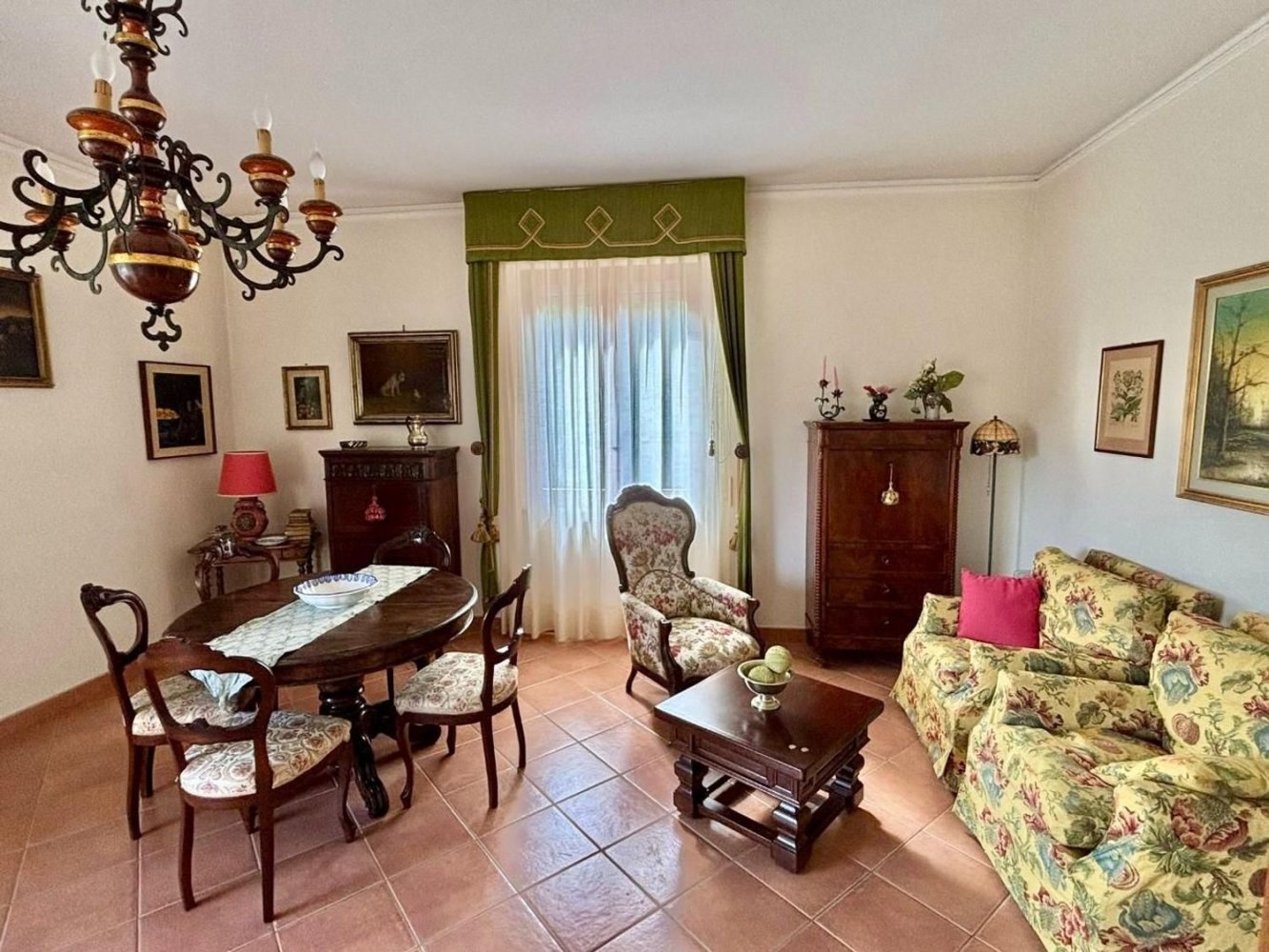 5 bedrooms Apartment in Siena, Italy No. 353659
