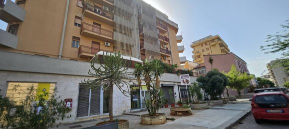 Apartamento de 2 dormitorios en Palermo, Italy No. 325479 2