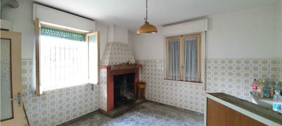 Casa de 6 habitaciónes en Lanciano, Italy No. 62689 9