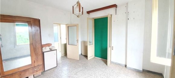 Casa de 6 habitaciónes en Lanciano, Italy No. 62689 23