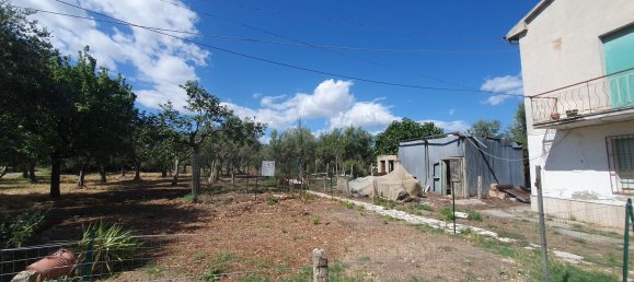 Casa de 6 habitaciónes en Lanciano, Italy No. 62689 25