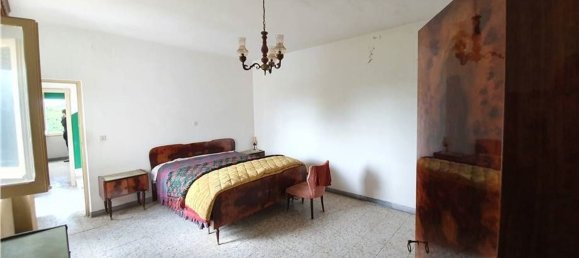 Casa de 6 habitaciónes en Lanciano, Italy No. 62689 19