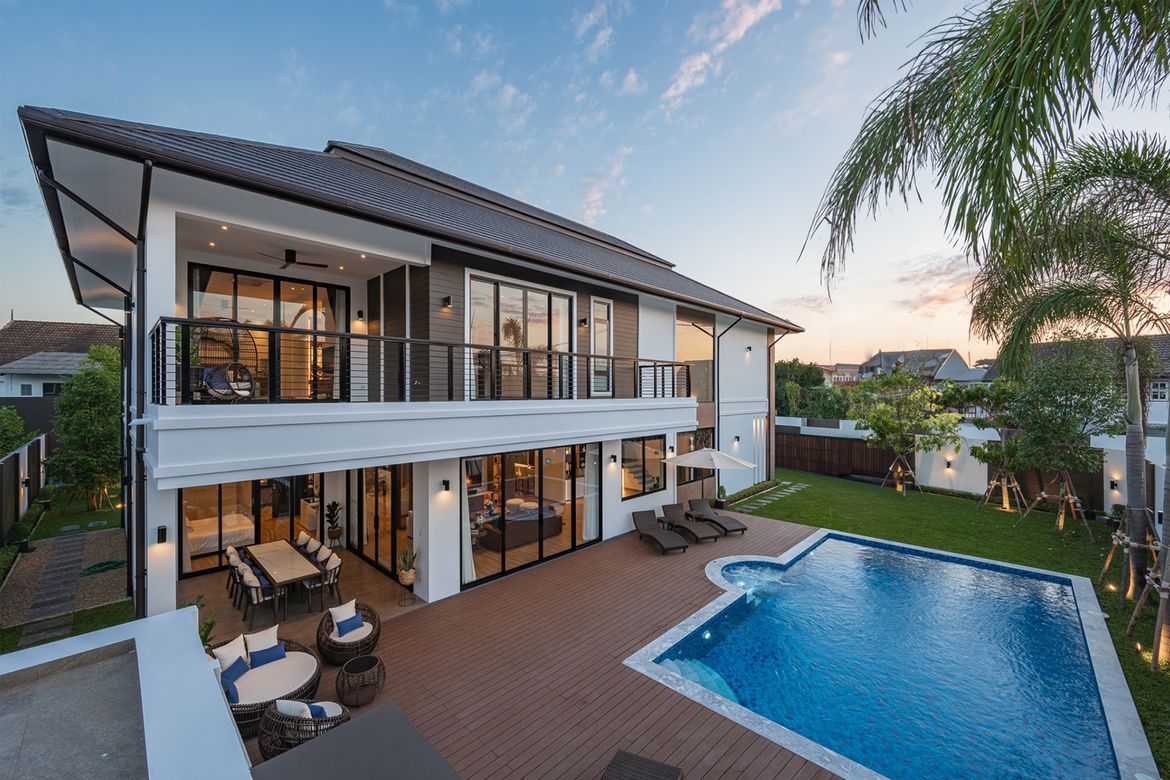 5 bedrooms Cafe / restaurant in Chiang Mai, Thailand No. 11500