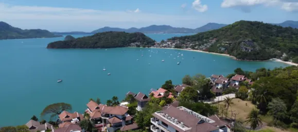6 bedrooms Villa for sale in Phuket, Southern Thailand, Thailand № 79703 9