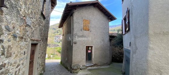 2 bedrooms House in Calolziocorte, Italy No. 88751 3