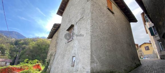 2 bedrooms House in Calolziocorte, Italy No. 88751 4