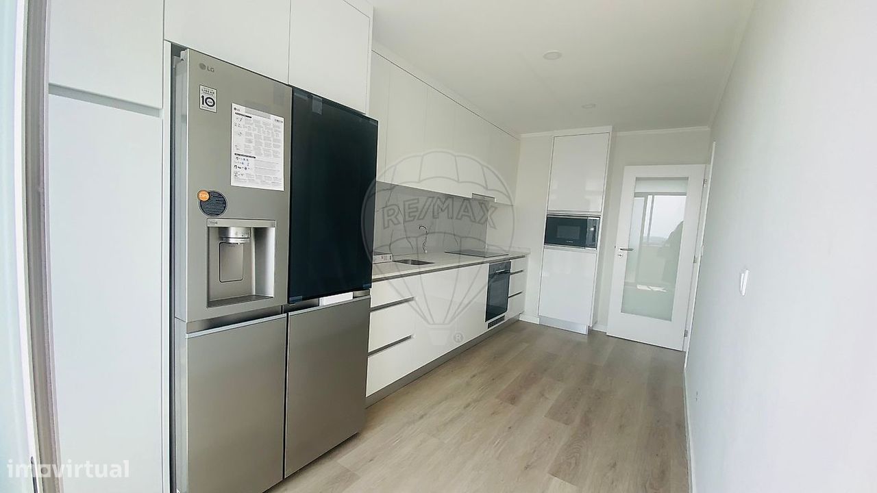 3 bedrooms Apartment in Vila Nova de Gaia, Portugal No. 267158