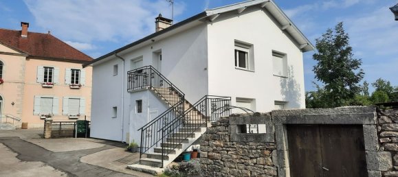 5 bedrooms House in Jura, France No. 323634 4