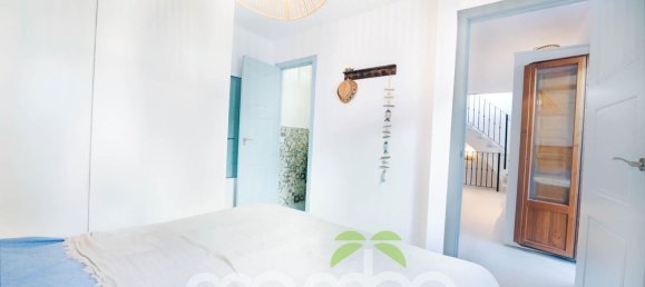 2 bedrooms House in Caleta de Velez, Spain No. 104770 2