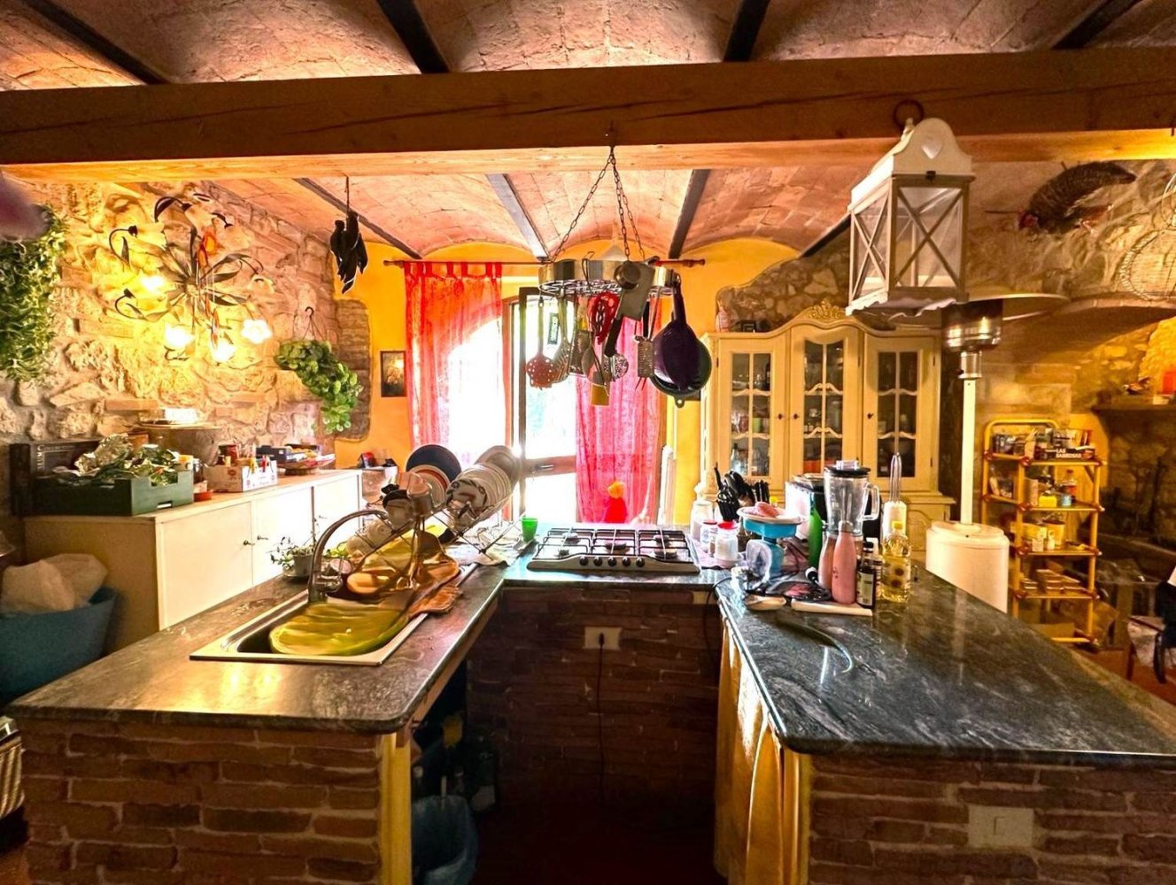 8 rooms House in Santa Luce, Italy No. 208798