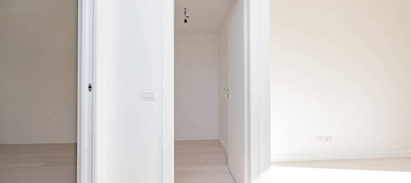 6-salle Appartement à Milan, Italy No. 242201 9