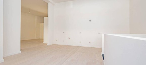 6-salle Appartement à Milan, Italy No. 242201 38