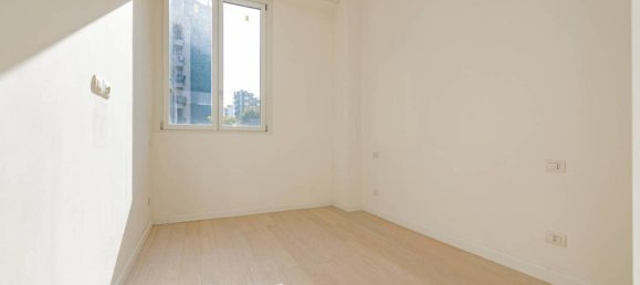 6-salle Appartement à Milan, Italy No. 242201 28